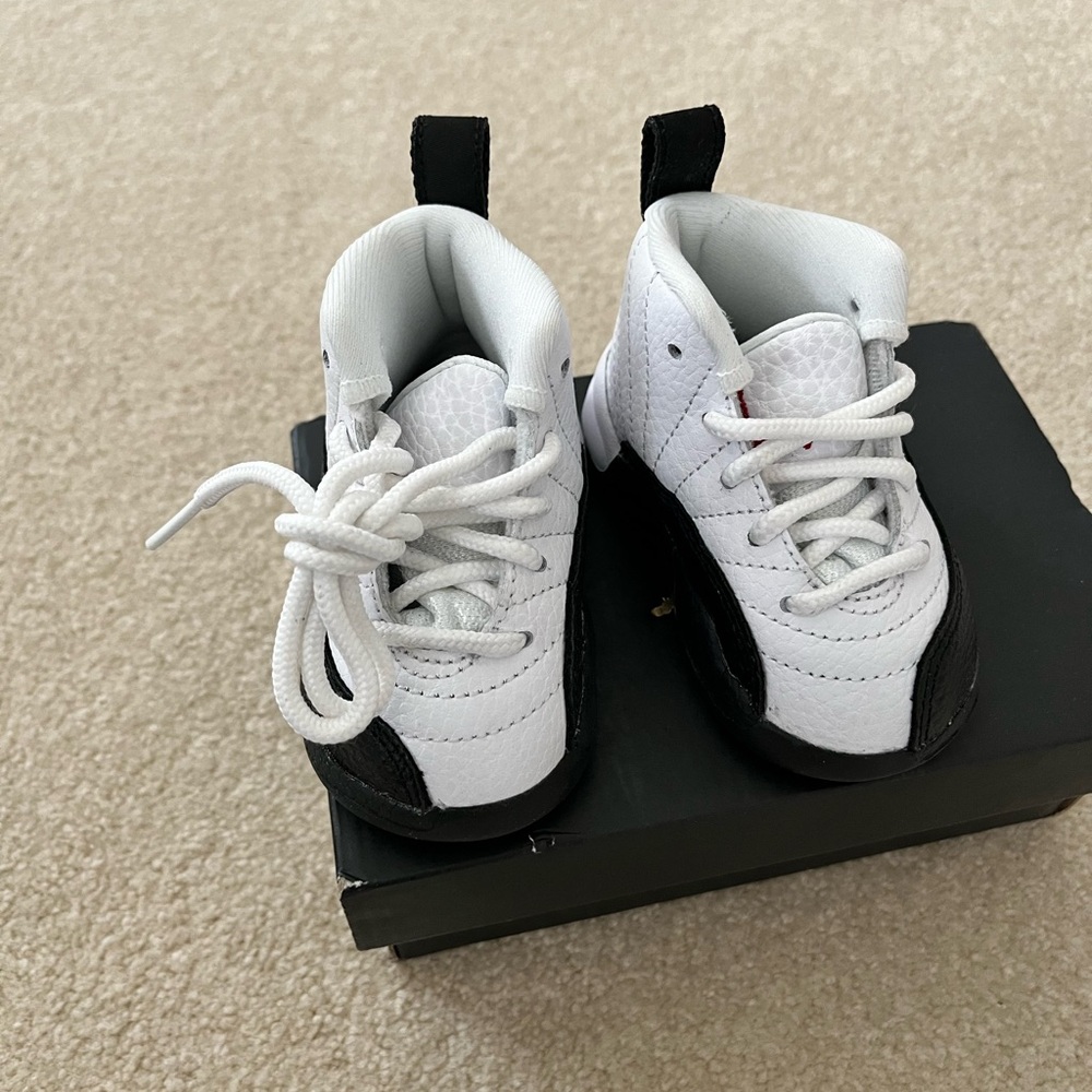 Jordan 12 Retro Box — Black, White, Red - Picture 3 of 4
